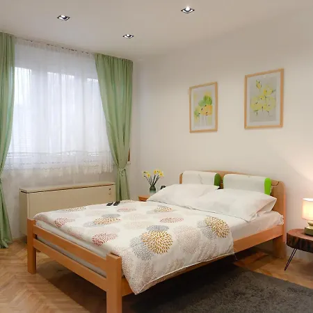 Odmorko Zemun * Bělehrad